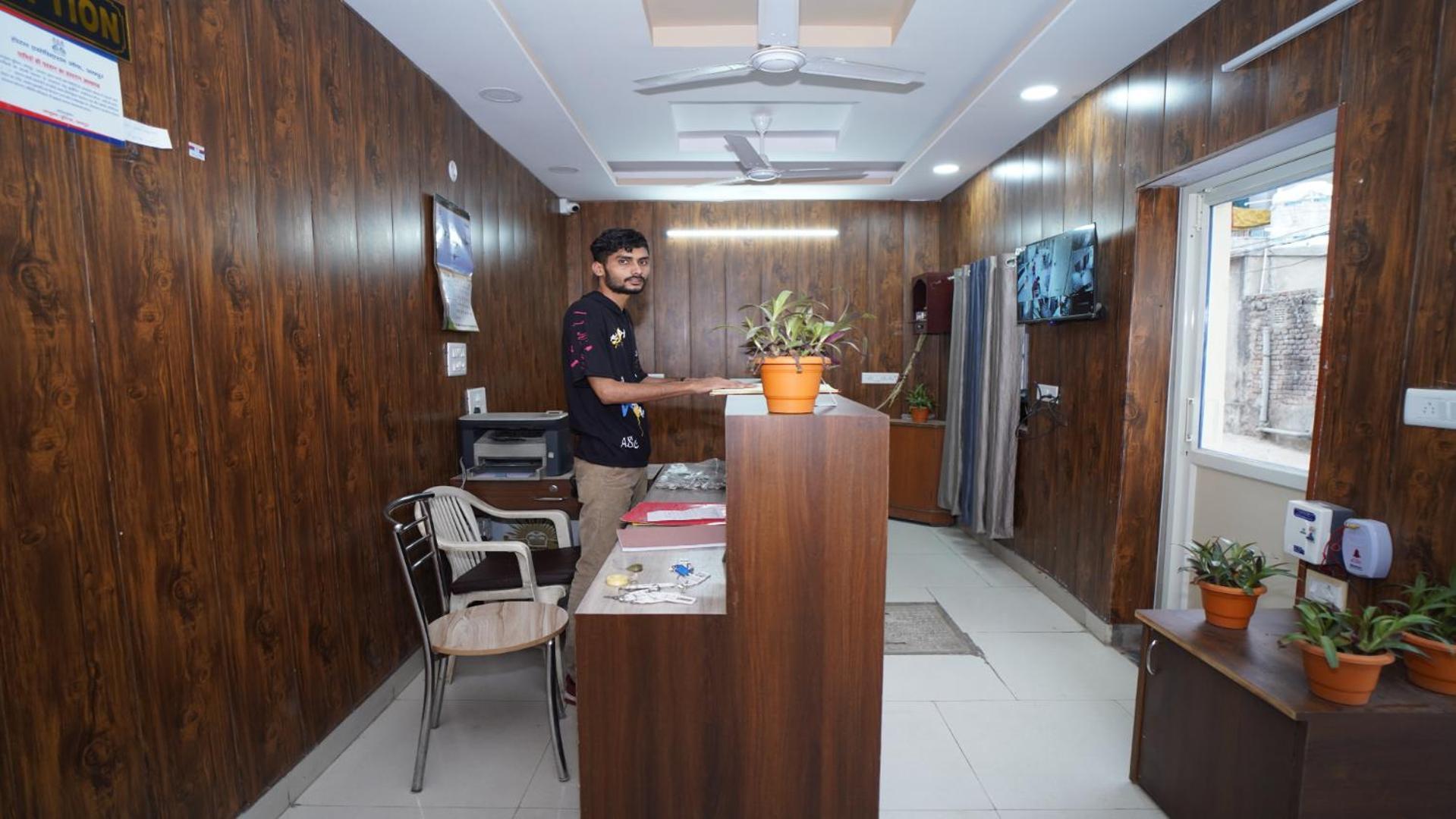 Hotel Apoorv - Near Jaipur Railway Station Kültér fotó